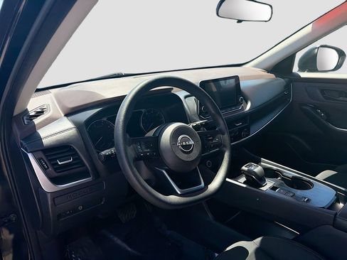 Used 2023 Nissan Rogue S FWD image 9