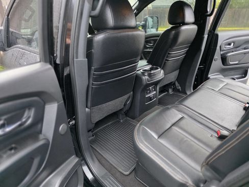 Used 2018 Nissan Titan SL w/ Midnight Edition image 73