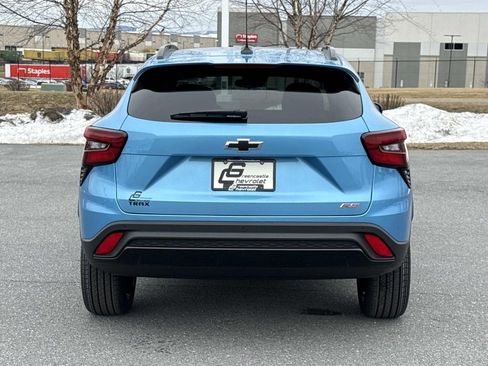 New 2026 Chevrolet Trax RS w/ Sunroof Package FWD image 14