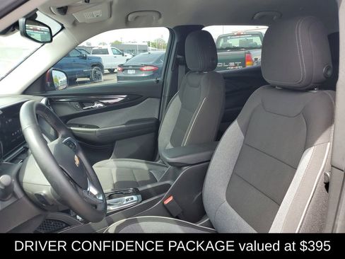Used 2025 Chevrolet TrailBlazer LT w/ Convenience Package AWD/4WD image 6
