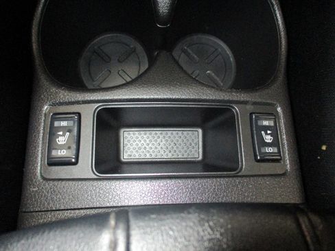 Used 2020 Nissan Rogue SV image 27