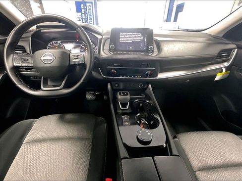 Used 2025 Nissan Rogue SV AWD/4WD image 21