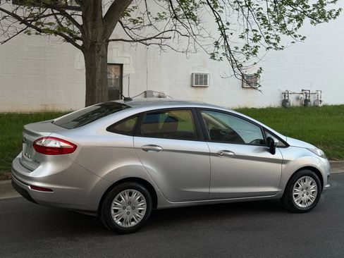 Used 2015 Ford Fiesta S image 6