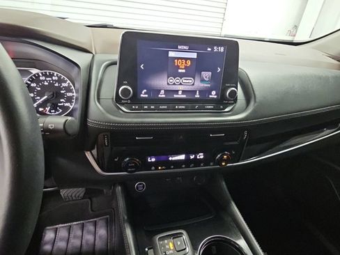 Used 2023 Nissan Rogue SL AWD/4WD image 14