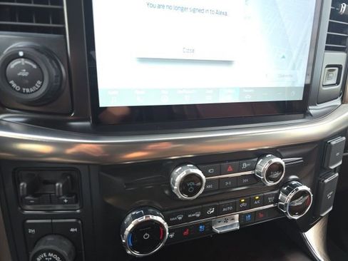 Used 2025 Ford F150 King Ranch w/ FX4 Off-Road Package image 14