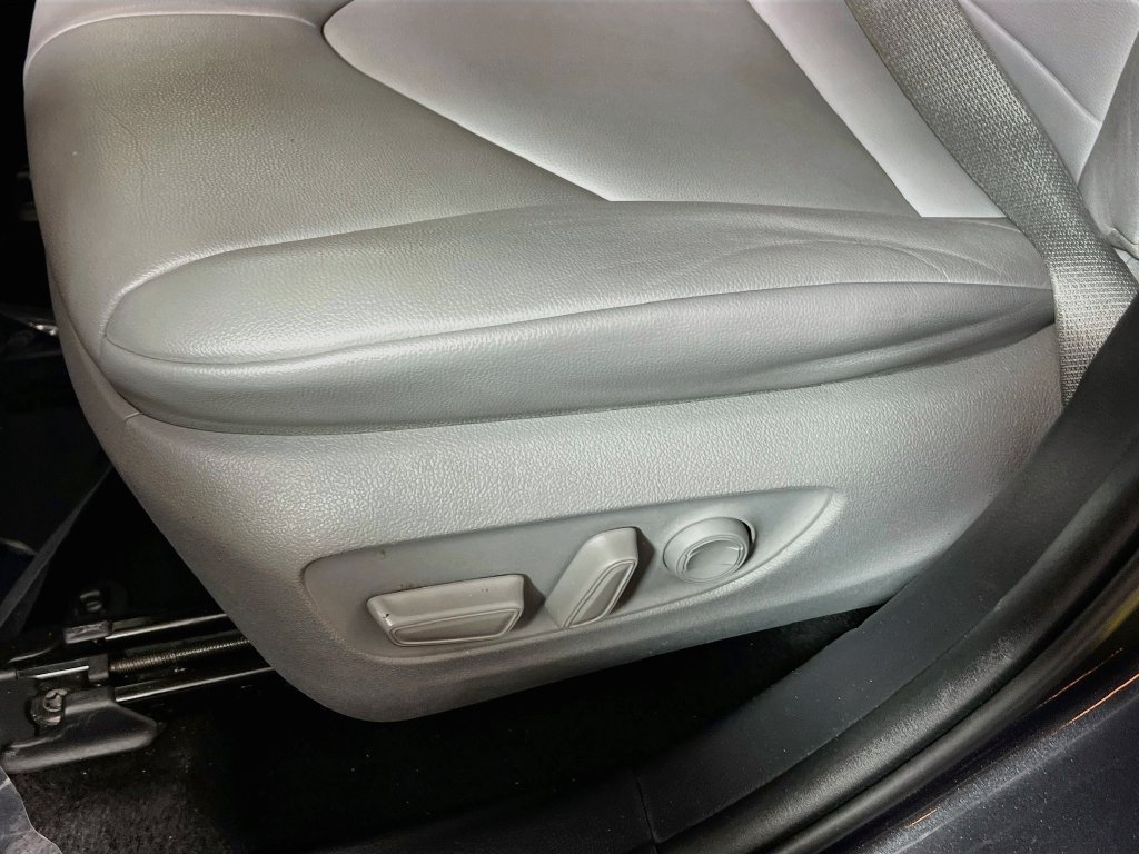 Certified 2020 Toyota Highlander XLE FWD image 16