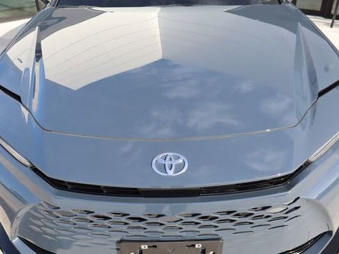 Used 2025 Toyota Crown Signia image 20