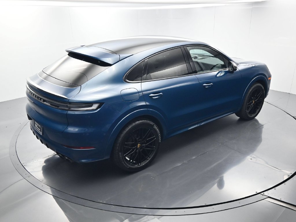 Certified 2024 Porsche Cayenne Coupe AWD/4WD image 40