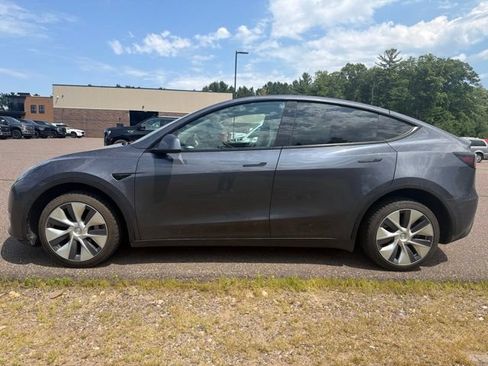Used 2020 Tesla Model Y Long Range AWD/4WD image 3