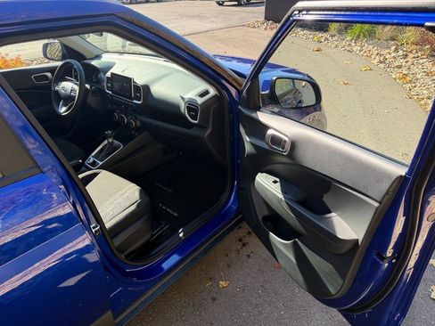 New 2026 Hyundai Venue SEL image 11