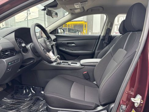Used 2025 Nissan Sentra SV FWD image 21