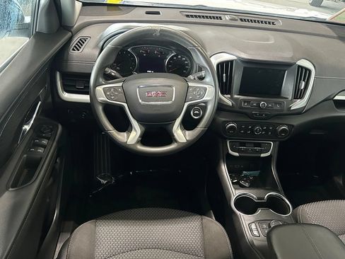 Used 2023 GMC Terrain SLE w/ Driver Convenience Package FWD image 10