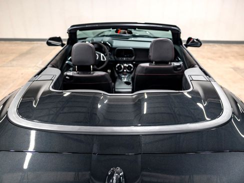 Used 2018 Chevrolet Camaro ZL1 image 35