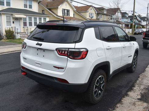 Used 2024 Jeep Compass Trailhawk AWD/4WD image 6