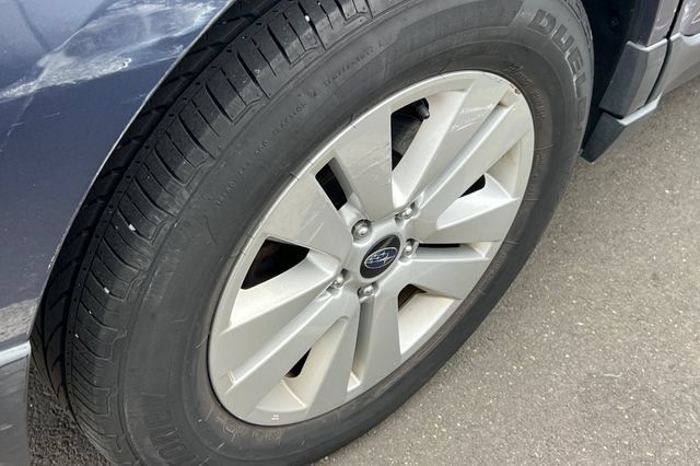 Used 2016 Subaru Outback 2.5i Premium AWD/4WD image 4