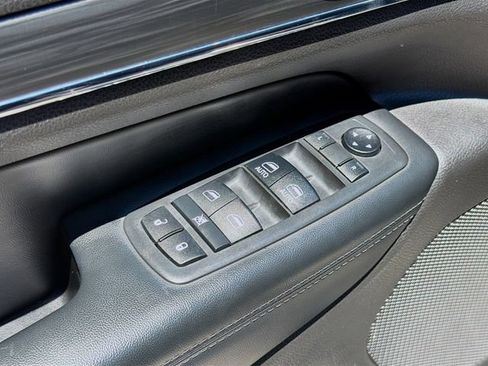 Used 2019 Jeep Grand Cherokee Limited AWD/4WD image 23
