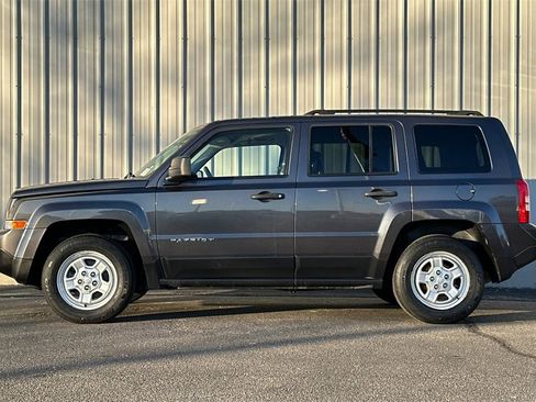 Used 2016 Jeep Patriot Sport image 8