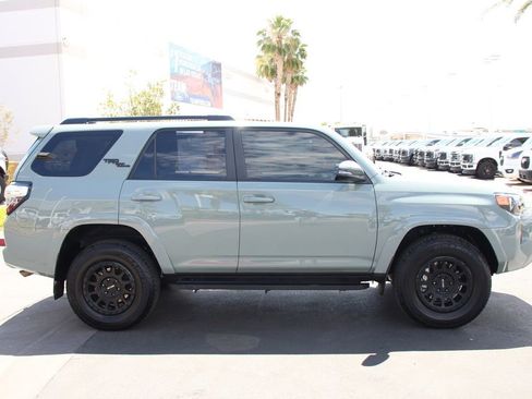 Used 2023 Toyota 4Runner TRD Off-Road Premium w/ Moonroof Package AWD/4WD image 10