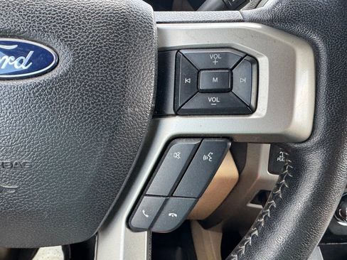 Used 2017 Ford F250 Lariat w/ Chrome Package image 31