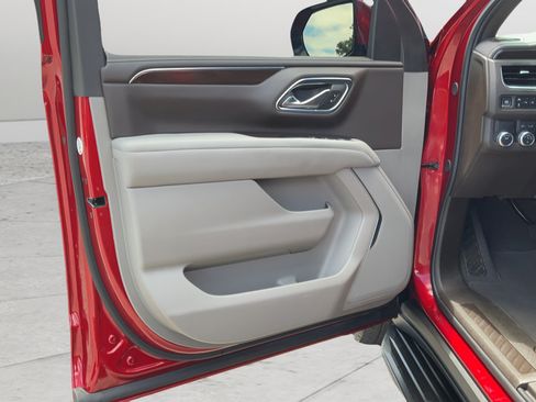 Certified 2024 GMC Yukon SLE RWD image 11