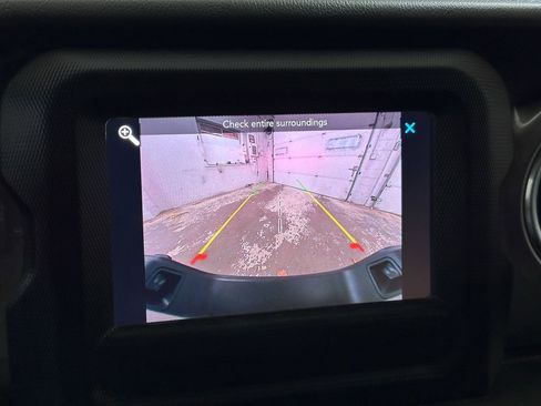 Certified 2021 Jeep Gladiator Overland w/ Cold Weather Group image 48