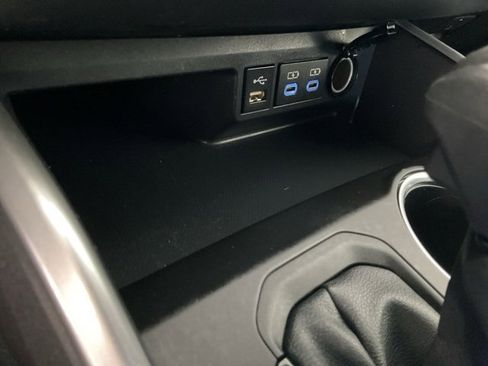 Used 2022 Toyota Highlander XLE image 14