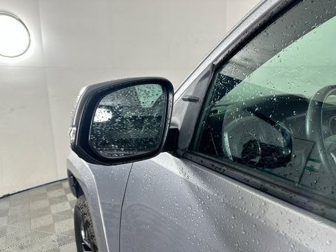 Used 2020 Toyota Tacoma TRD Sport AWD/4WD image 10