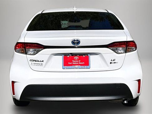 Used 2025 Toyota Corolla LE image 6