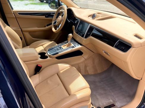 Used 2017 Porsche Macan AWD/4WD image 11