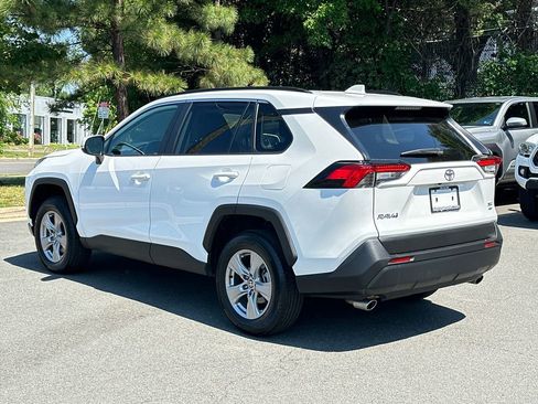 Used 2025 Toyota RAV4 XLE AWD/4WD image 3