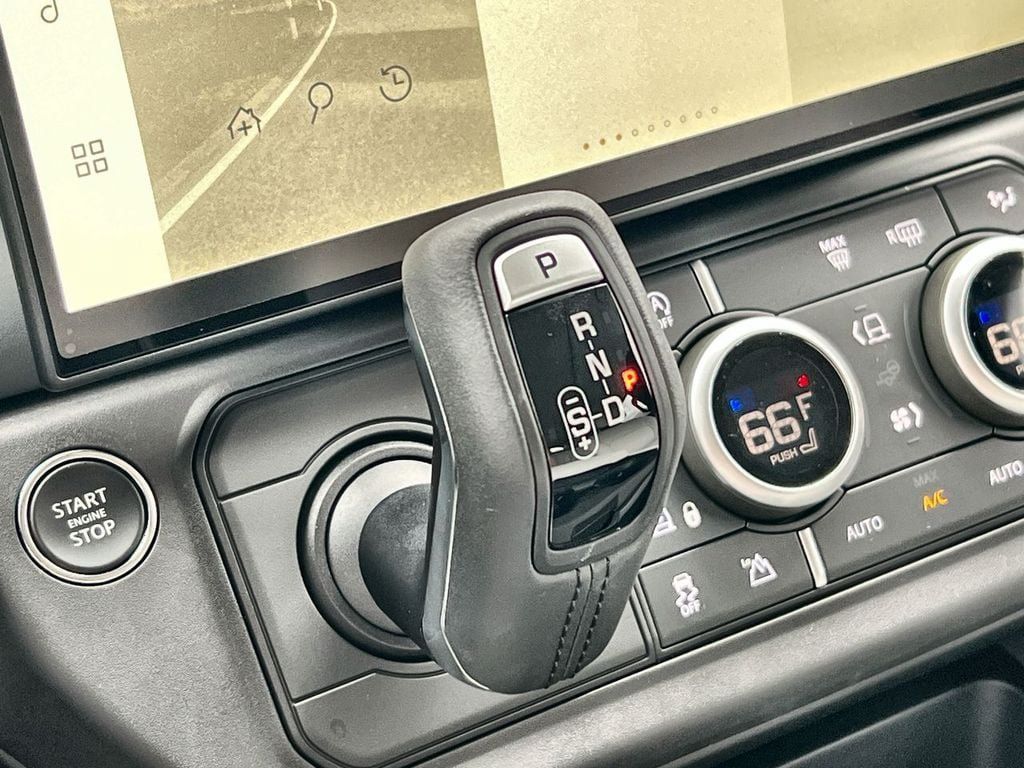 New 2026 Land Rover Defender 110 AWD/4WD image 28