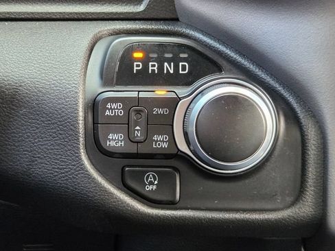Used 2022 RAM 1500 Big Horn w/ Protection Group AWD/4WD image 17