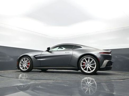 Used 2019 Aston Martin V8 Vantage Coupe RWD image 23