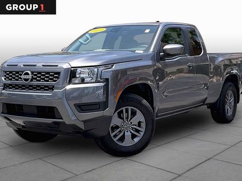 Used 2025 Nissan Frontier SV RWD image 1