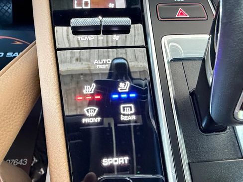 Used 2019 Porsche Cayenne AWD/4WD image 24