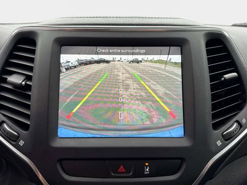 Used 2022 Jeep Cherokee Latitude Lux AWD/4WD image 26