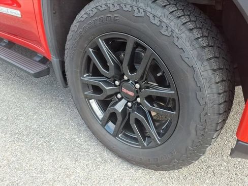Used 2024 GMC Sierra 1500 Elevation AWD/4WD image 4