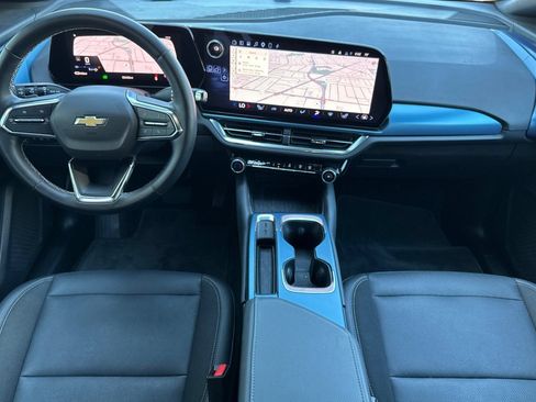 Used 2024 Chevrolet Equinox EV LT AWD/4WD image 15