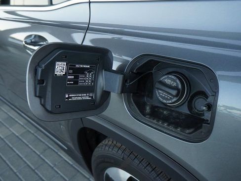 Used 2026 Mercedes-Benz GLB 250 image 13