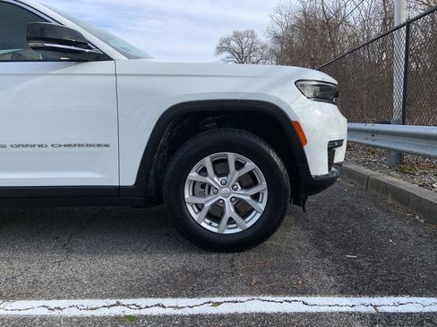 Used 2023 Jeep Grand Cherokee L Limited image 11