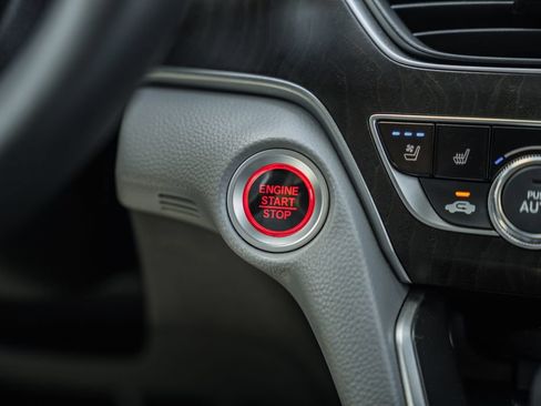 Used 2018 Honda Accord Touring image 28
