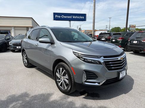 Used 2024 Chevrolet Equinox Premier AWD/4WD image 1
