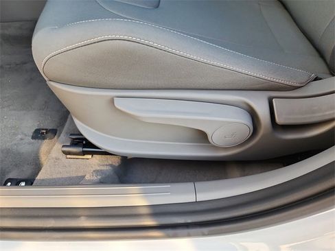 New 2025 Hyundai Elantra SEL w/ Cargo Package image 15
