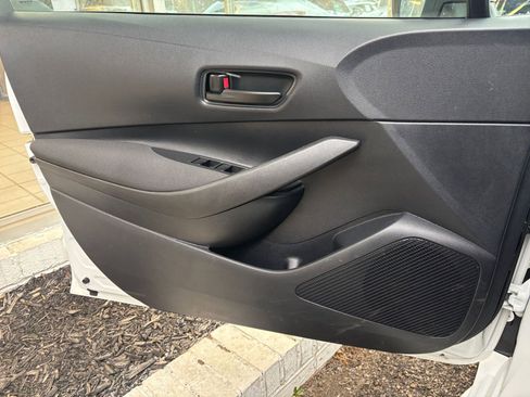 Used 2025 Toyota Corolla LE image 20
