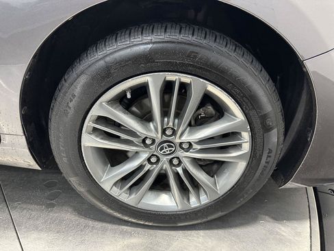 Used 2017 Toyota Camry SE FWD image 12