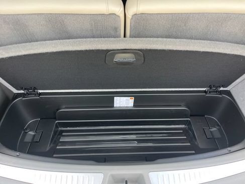 Used 2024 Cadillac XT6 Premium Luxury w/ Technology Package FWD image 7