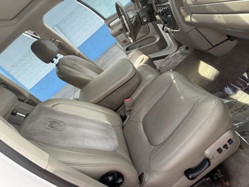 Used 2005 Dodge Ram 3500 Truck SLT image 19