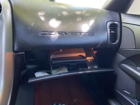 Used 2005 Chevrolet Corvette Convertible w/ Preferred Equipment Group RWD image 27