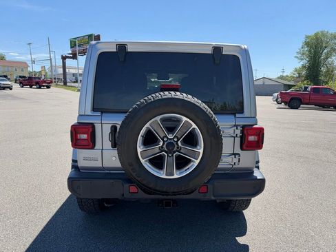 Used 2020 Jeep Wrangler Unlimited Sahara AWD/4WD image 4