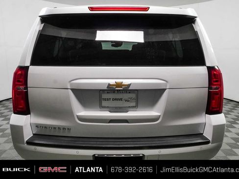Used 2016 Chevrolet Suburban LT RWD image 31